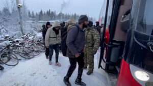 Read more about the article Russia Forced To Take In Freezing Refugees It Allegedly Channelled Towards EU After Finland Closes Borders